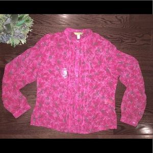 🌸Lovely sheer button down blouse